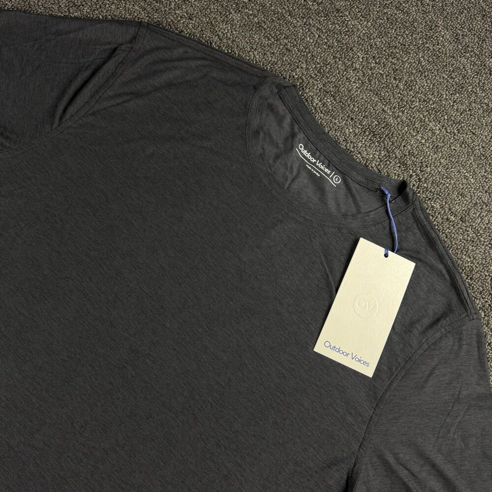 Outdoor Voices Men's Classic Fit Soft & CloudKnit T-Shirt Black Heather Sz L